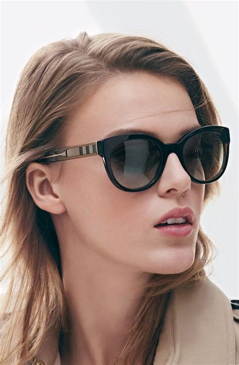 burberry sunglasses model